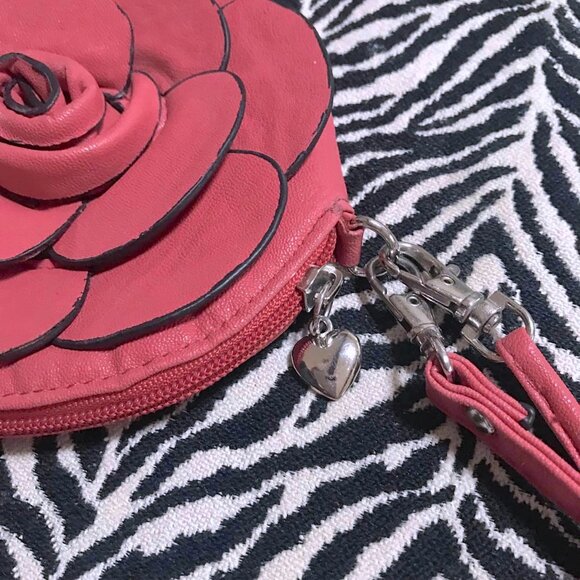 3/$30 or FREE with Purchase over$40 Cute Rose Crossbody Faux Leather Purse - Picture 3 of 10